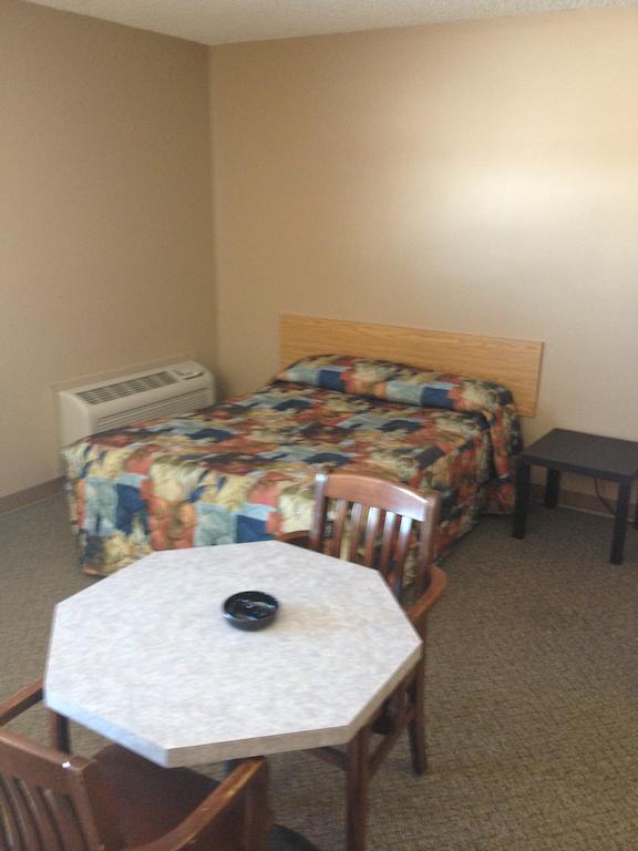 Chubby'S Bar & Motel Belle Plaine Luaran gambar